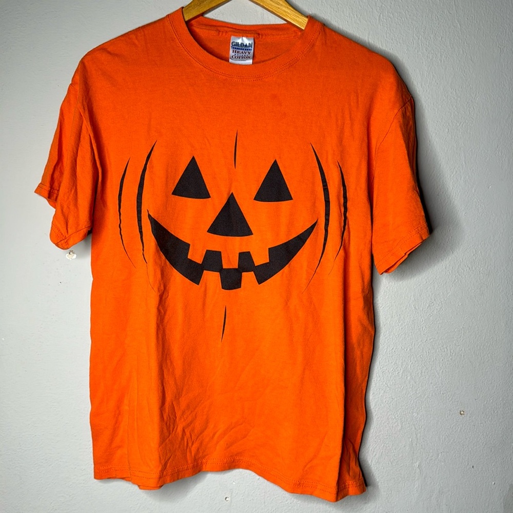Halloween medium tshirt pumpkin